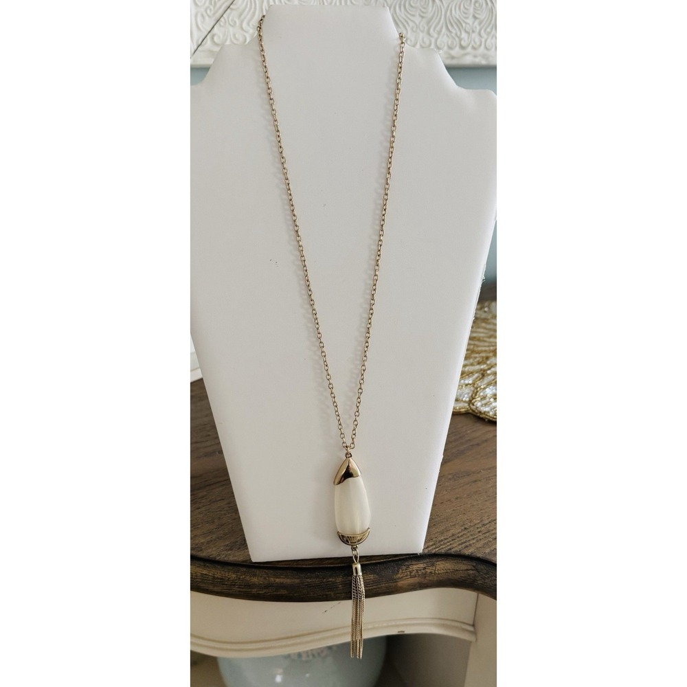 Gold Tone White Pearly Stone Fringe‎ Necklace 24" Chain EUC